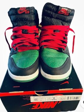 Nike Kids High-Top Sneakers in Black, Green & Red